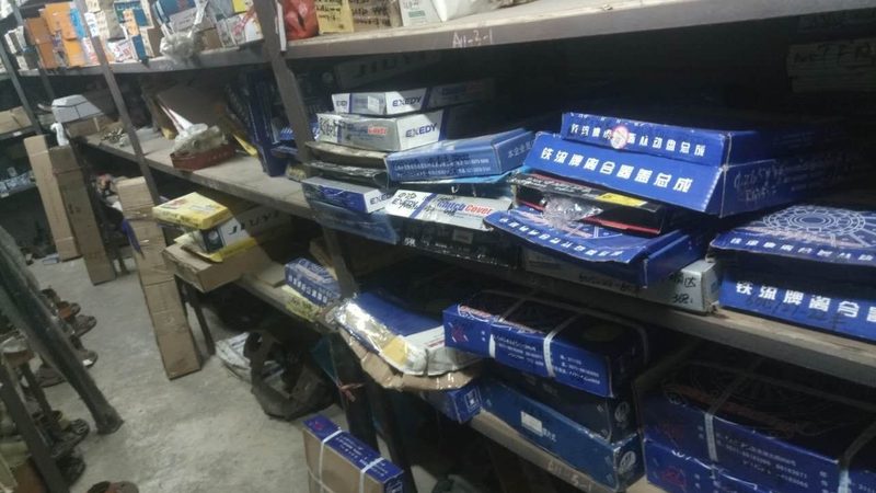 底盘悬挂配件更换：注意事项与选型逻辑